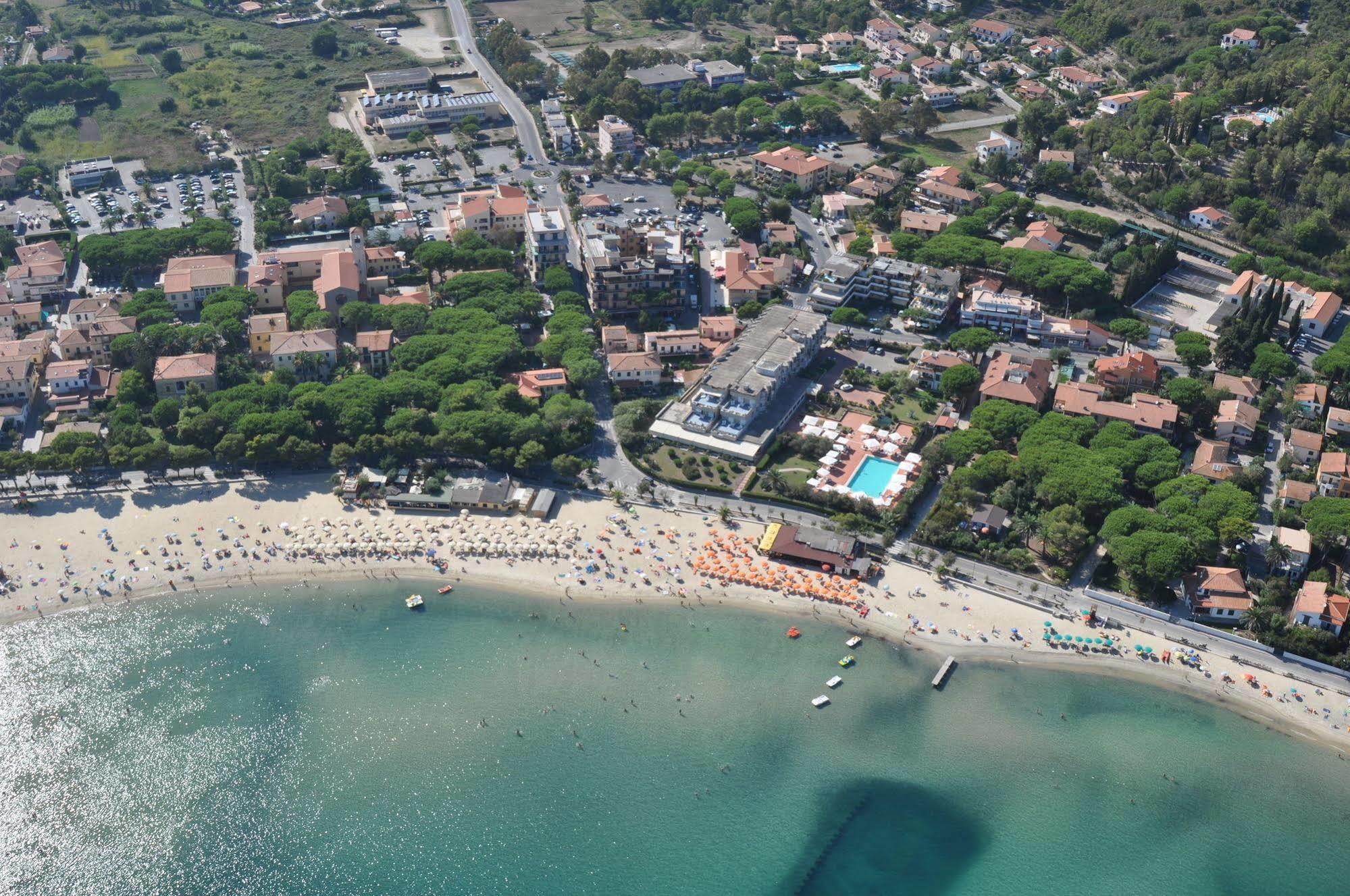 Hotel Mistral Marina di Campo Exterior foto